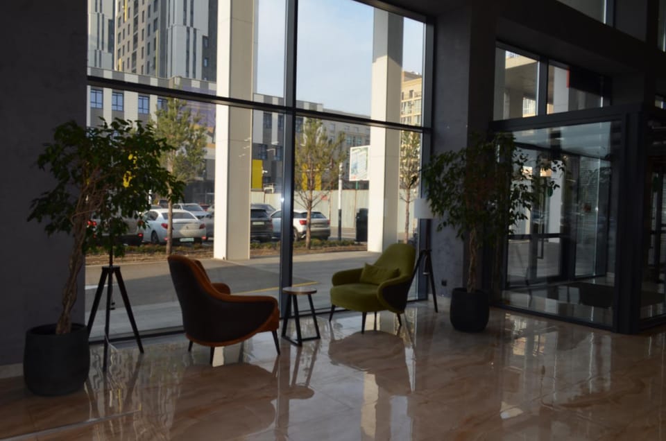Restaurant/places to eat, Restaurant/places to eat, Lobby or reception