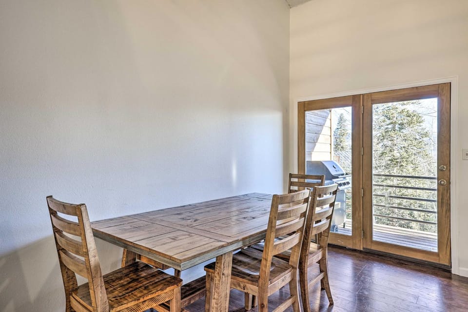 Hot Tub & Mtn Views: Silverthorne Escape! House in Wildernest