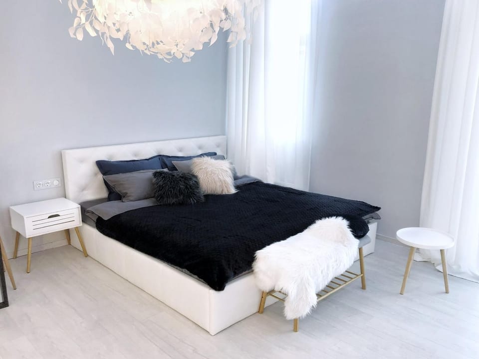 Bed, Bedroom