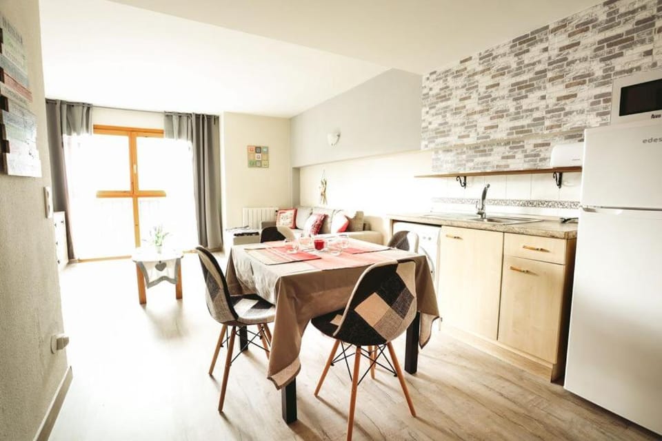 Mirador de Sallent - piso con vistas Apartment in Sallent de Gállego