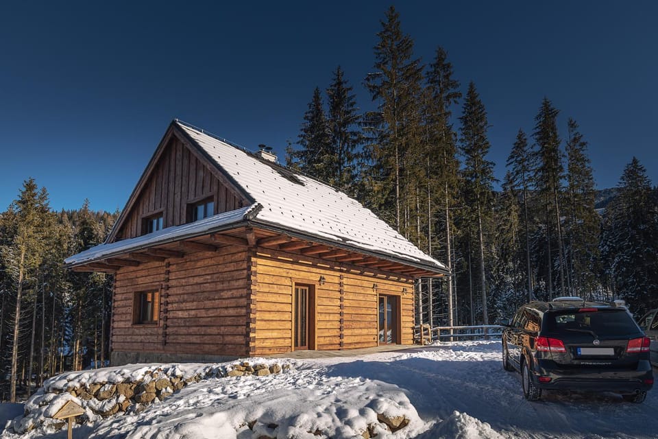 Property building, Natural landscape, Winter, Parking