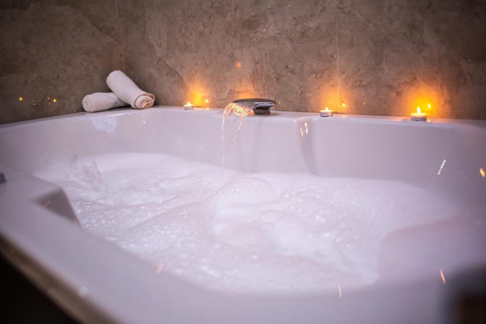 Bathroom, Spa and wellness centre/facilities