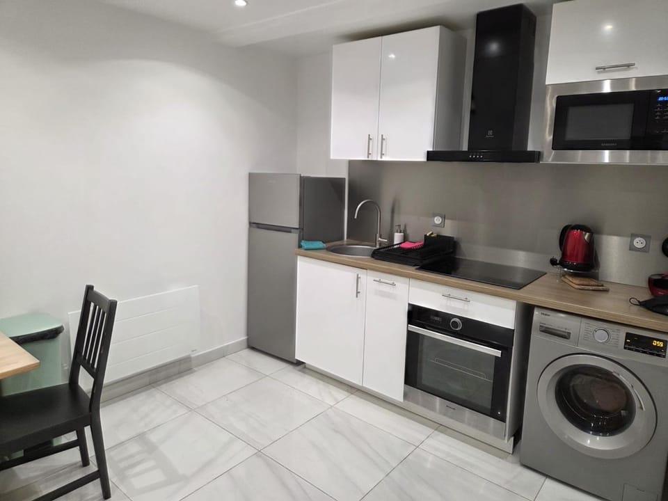 Appartement Cosy et Moderne proche de DISNEYLAND Apartment in Bussy-Saint-Georges