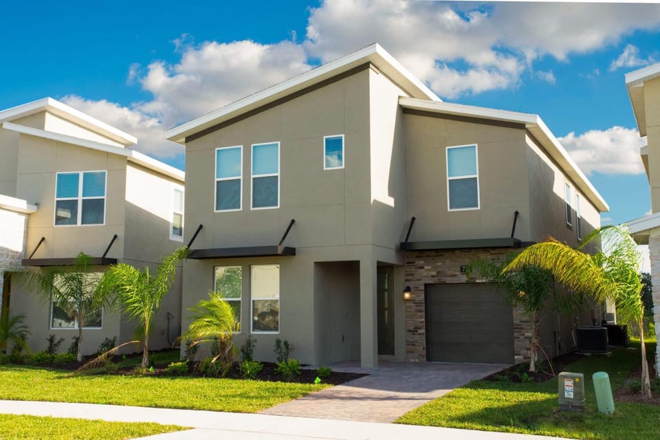 Gorgeous 6 Bd SF Close to Disney w/ Pool @ Champions Gate Resort 712 House in Four Corners