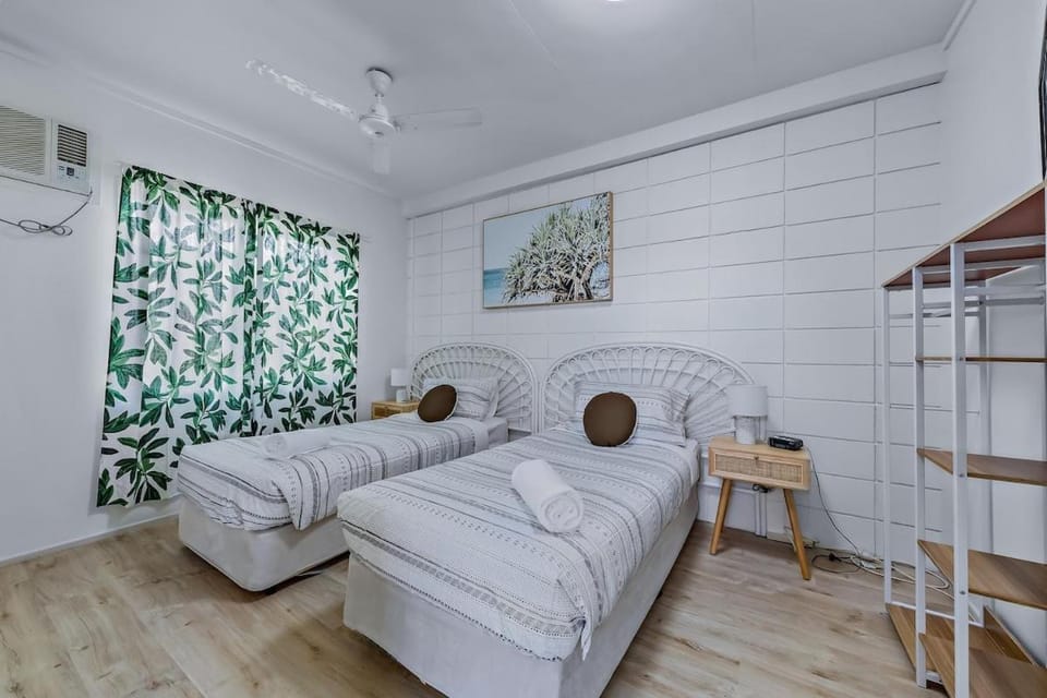 Beach Shack at Airlie Apartment in Airlie Beach