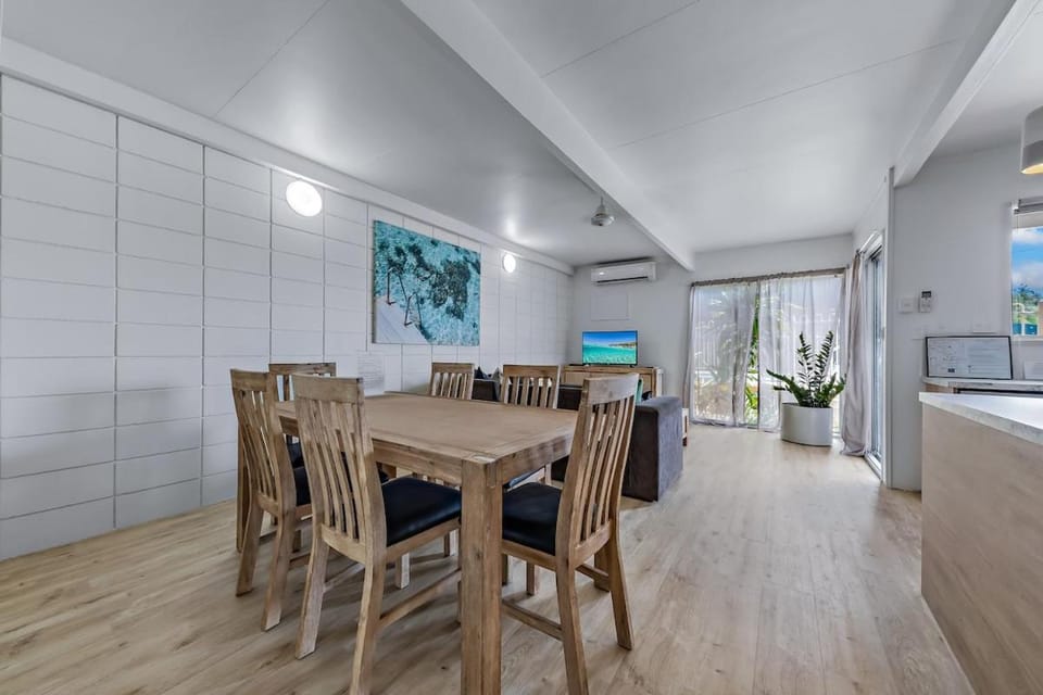 Beach Shack at Airlie Apartment in Airlie Beach
