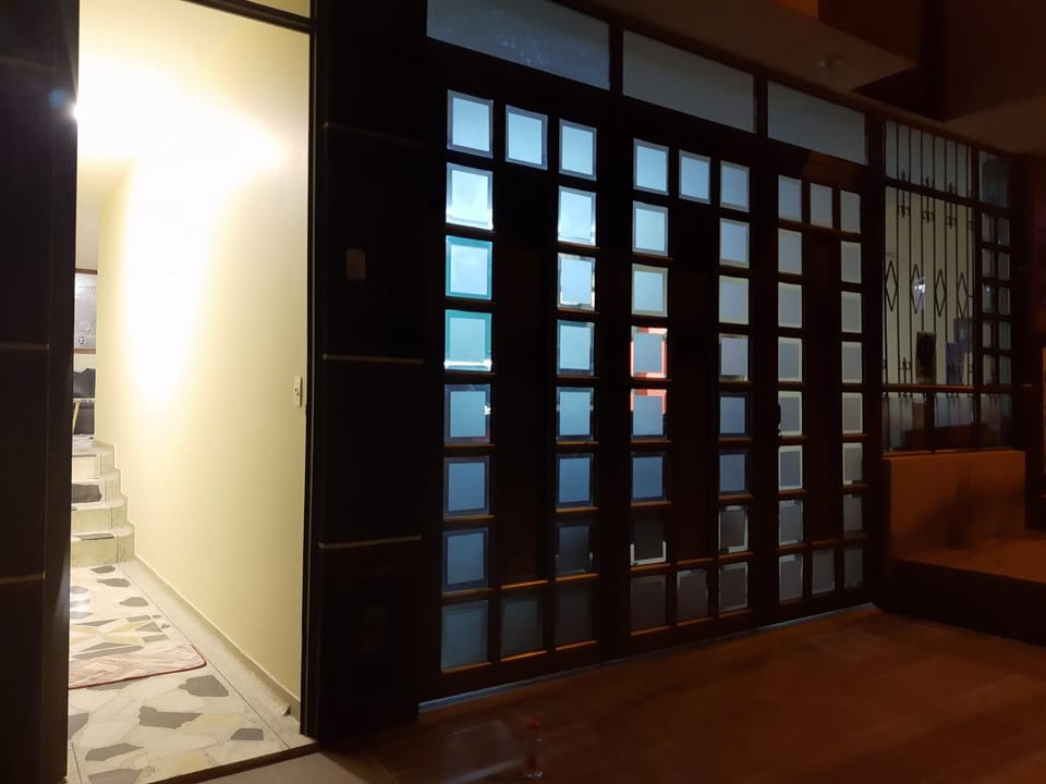 Facade/entrance, Parking