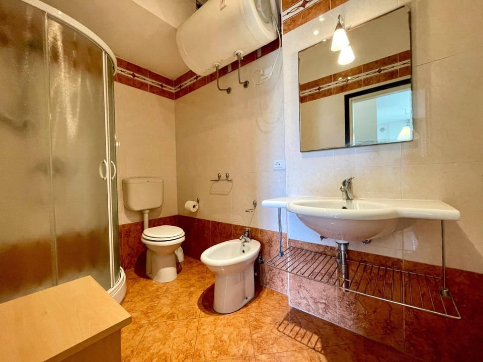 Toilet, Bathroom