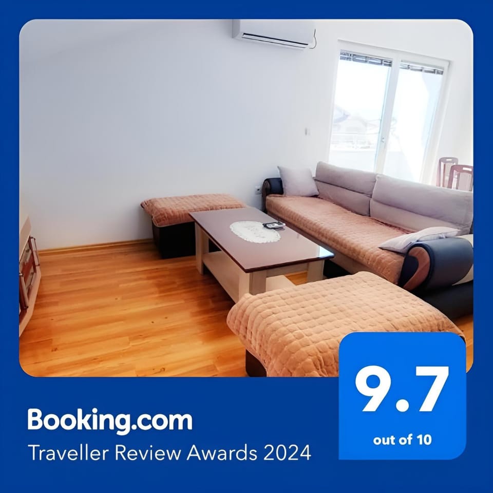 Living room, Seating area, Certificate/Award