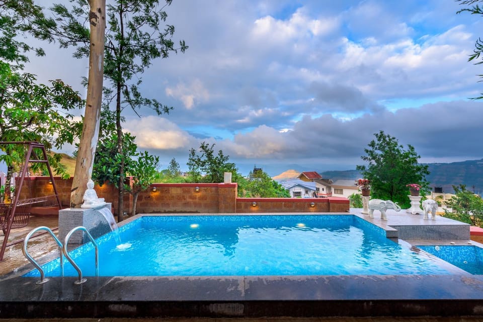 Day, Natural landscape, View (from property/room), Mountain view, Pool view, Swimming pool