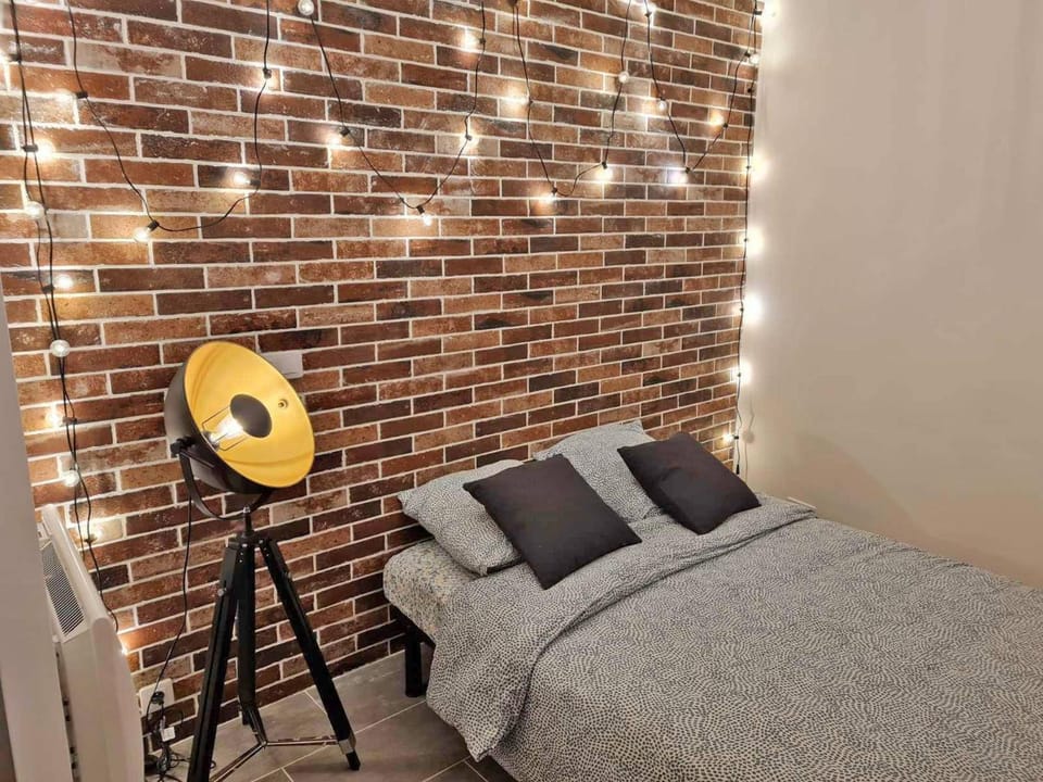 GregBnb - Centre Ancien - T2 style loft Apartment in Toulon