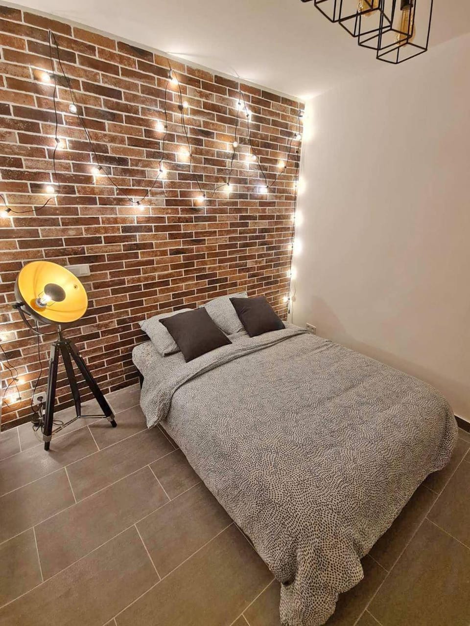 GregBnb - Centre Ancien - T2 style loft Apartment in Toulon