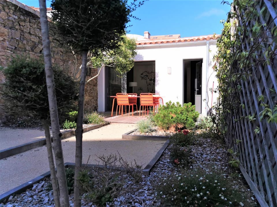 Patio, Garden, Garden view
