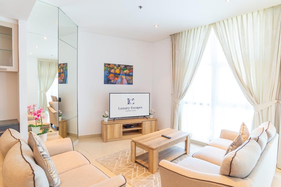Nightclub / DJ, Living room, Lounge or bar