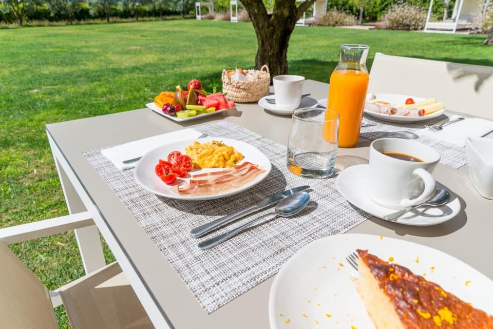 Off site, Garden view, Buffet breakfast