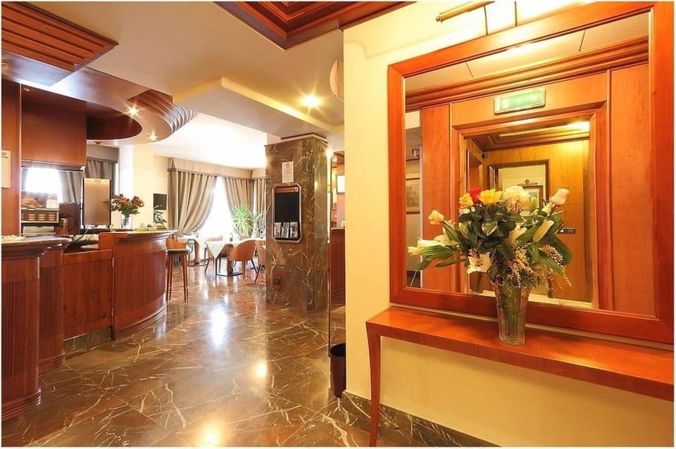 Communal lounge/ TV room, Facade/entrance, Lobby or reception