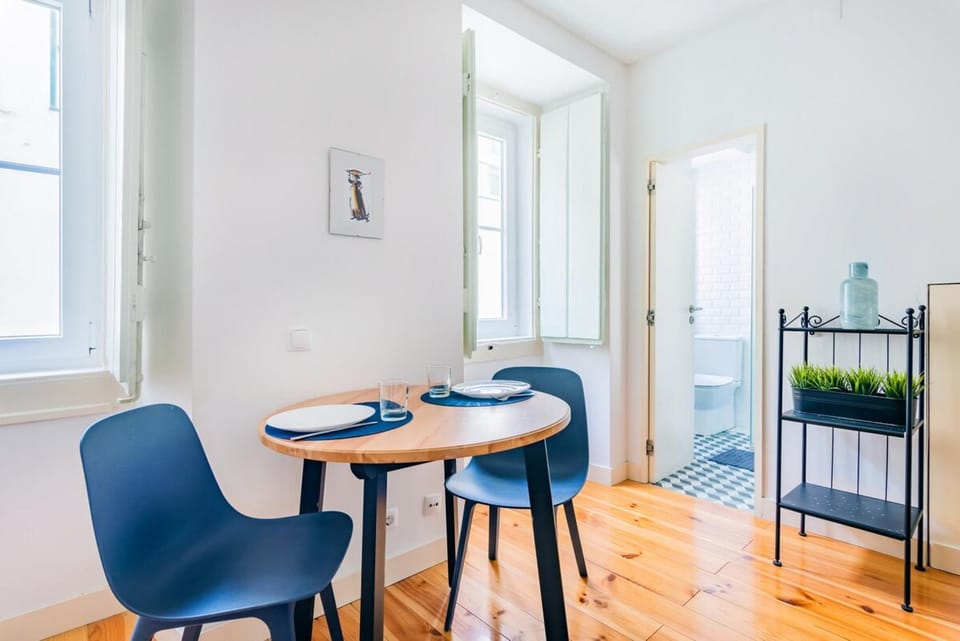 Romantic Alfama Getaway Apartment in Lisbon