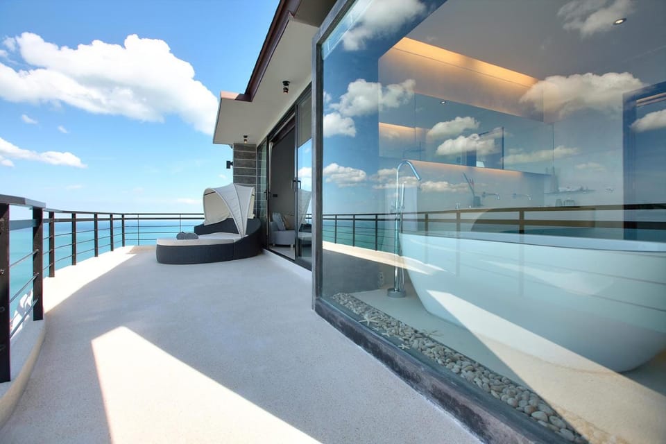 Patio, Day, Natural landscape, View (from property/room), Balcony/Terrace, Pool view, Sea view