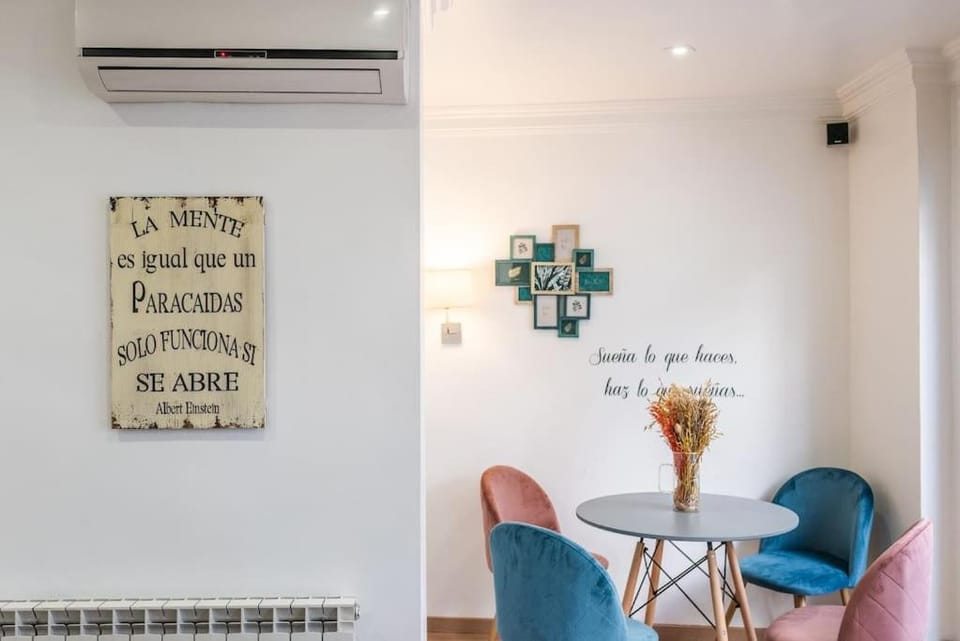 Living room, air conditioner