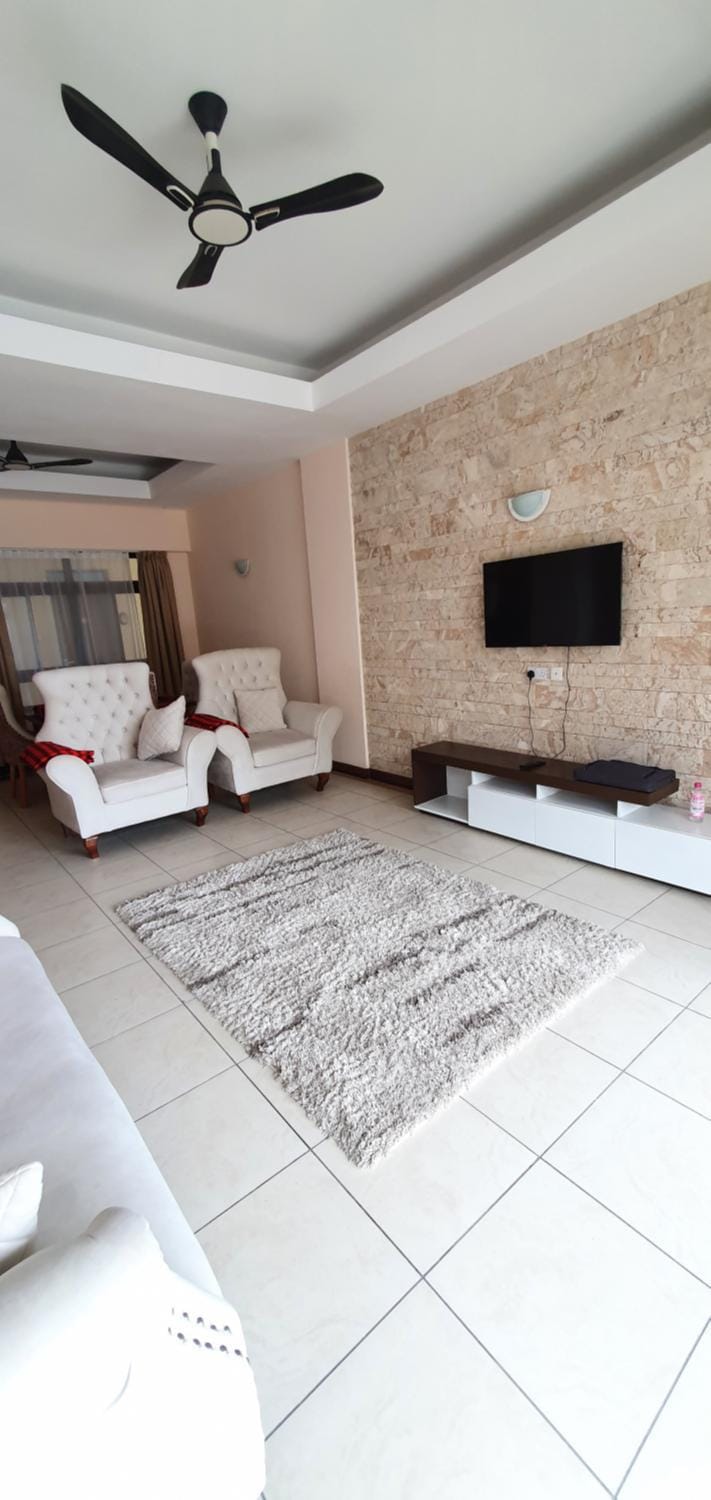 Communal lounge/ TV room, TV and multimedia, Living room, Photo of the whole room, Seating area, Evening entertainment, fireplace
