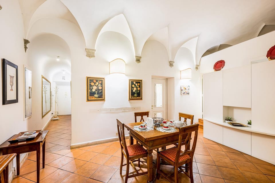 Palazzo Donarelli Apartment in Rome