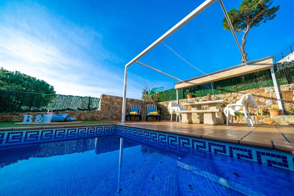 Swimming pool, Swimming pool, sunbed