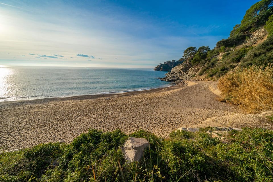 Nearby landmark, Natural landscape, Beach