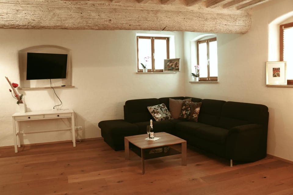TV and multimedia, Living room, Photo of the whole room