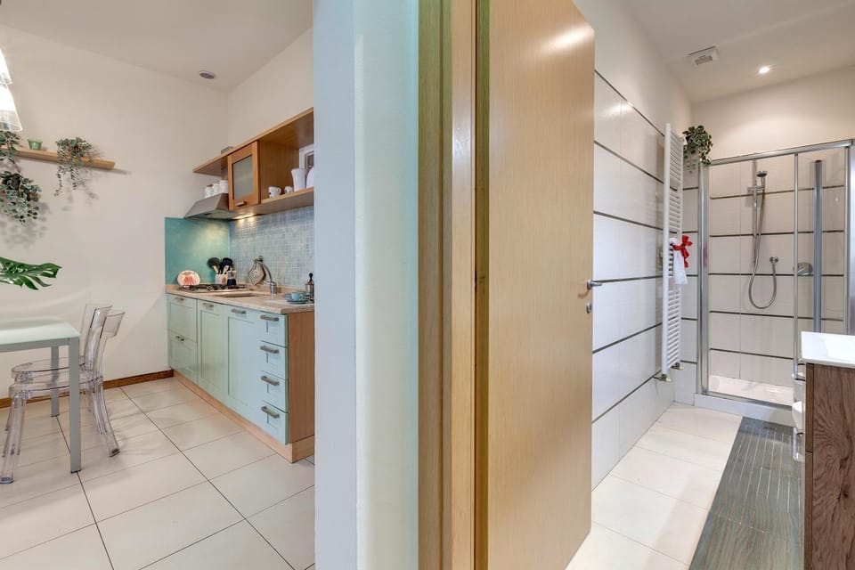 Bathroom, Kitchen or kitchenette
