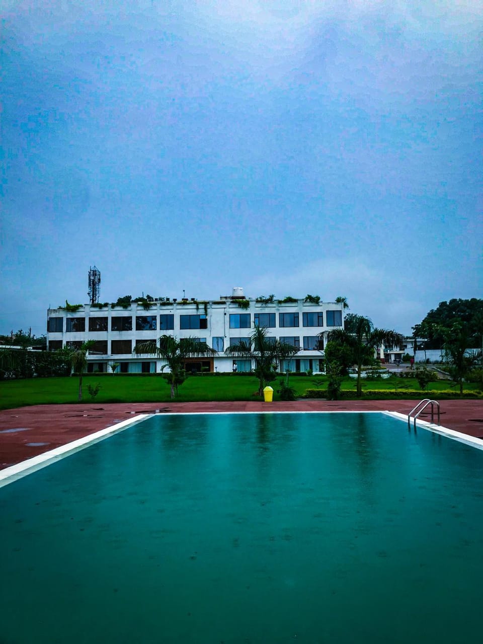 Swimming pool