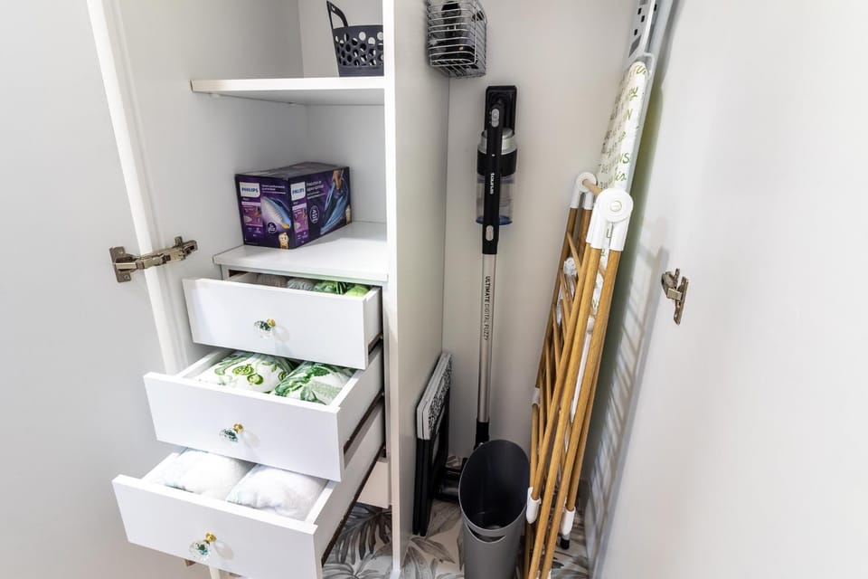 storage, wardrobe