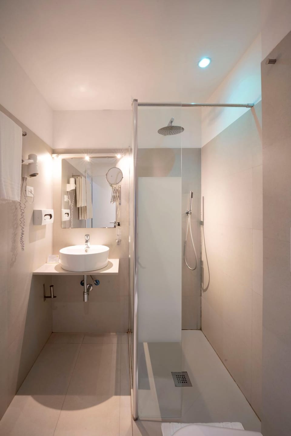 Shower, Bathroom, towels