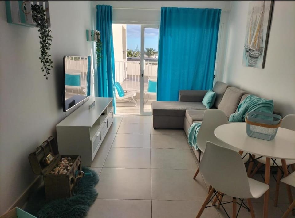 TV and multimedia, Balcony/Terrace, Living room, Dining area