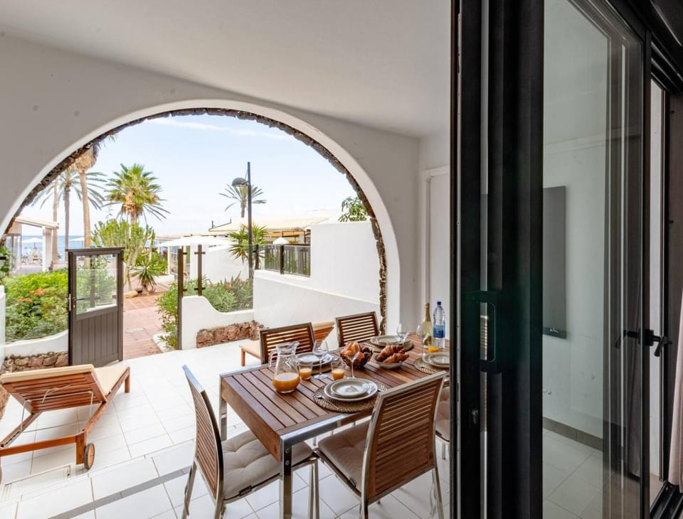 Oceanfront Apartment Parque Santiago II Apartment in Playa de las Americas