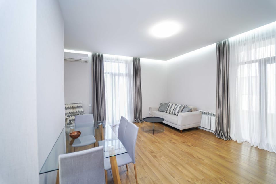 Luxury apartment with balcony on avenue Melikishvili, city center Apartment in Tbilisi, Georgia