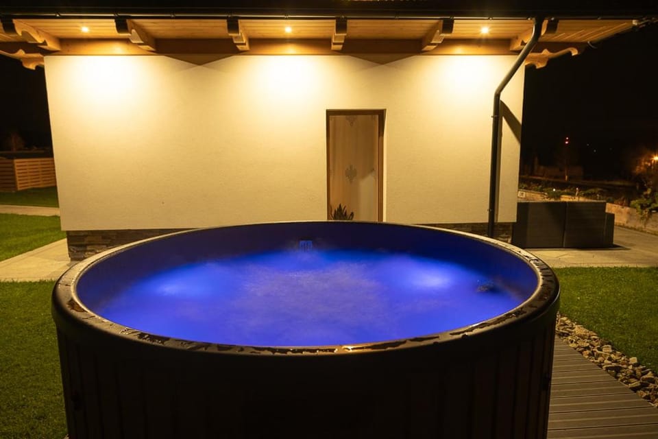 Night, Hot Tub, Swimming pool