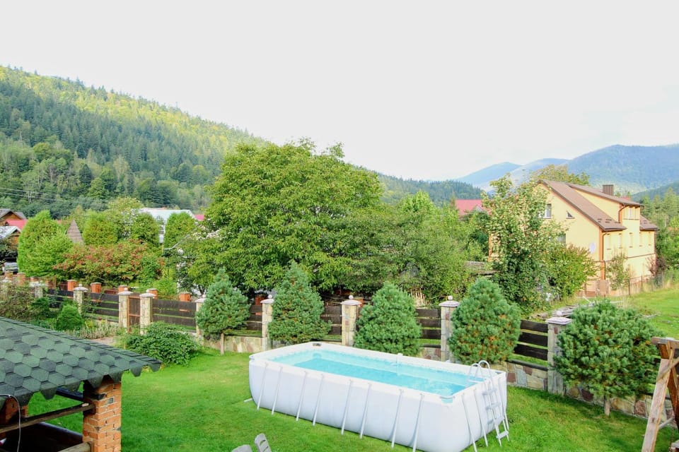 Mountain view, Pool view, Swimming pool