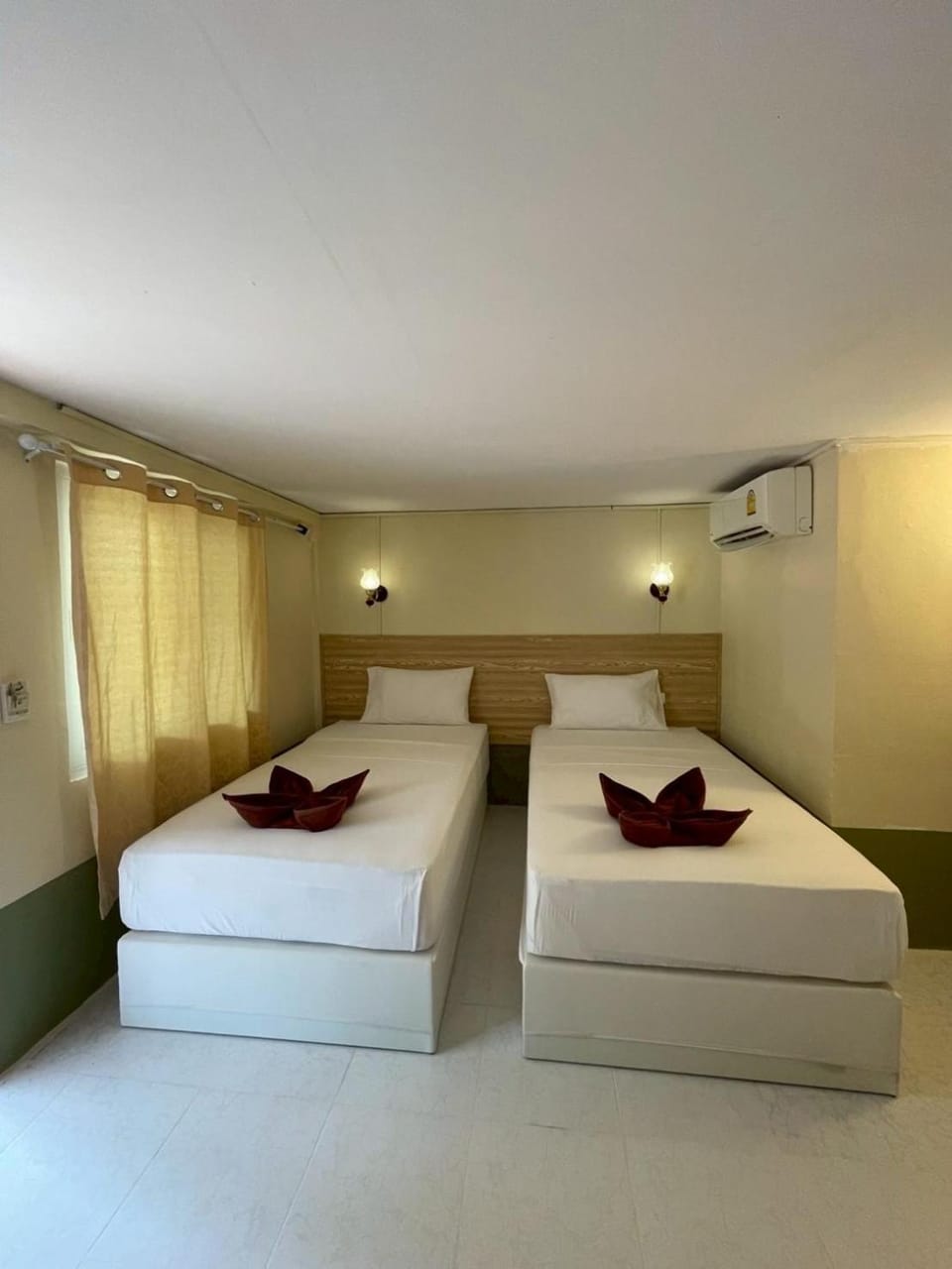 Coco's Guest House Bed and Breakfast in Krabi Changwat