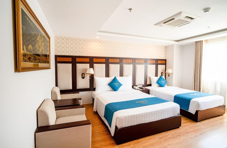 Bed, Photo of the whole room, Bedroom, air conditioner