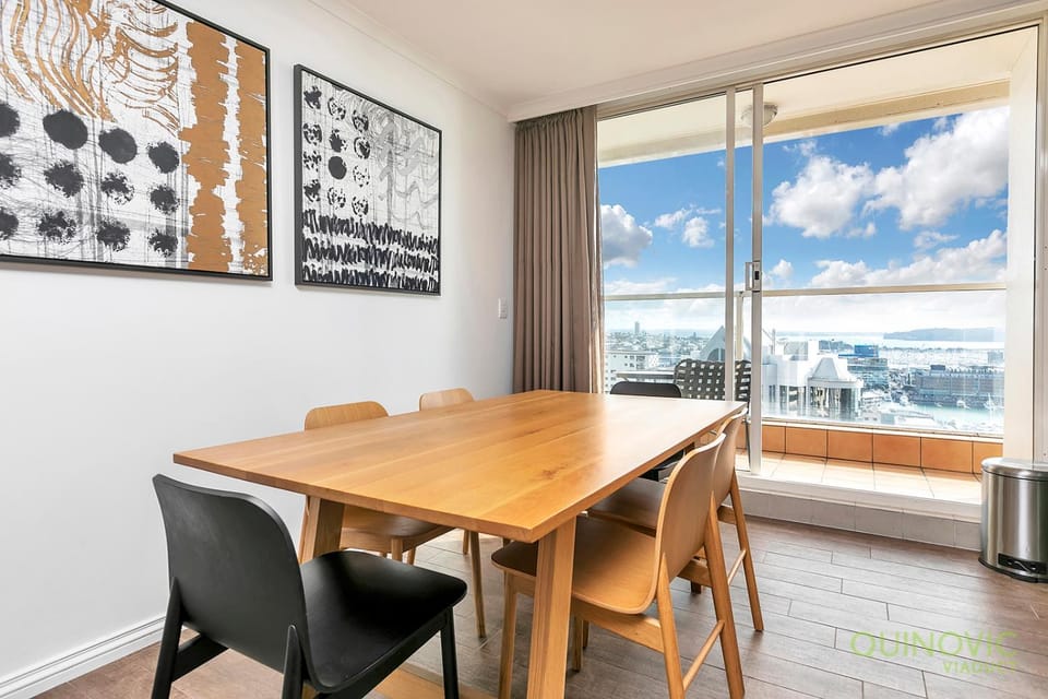 QV Stays Heart of City with Stunning Views Apartment in Auckland