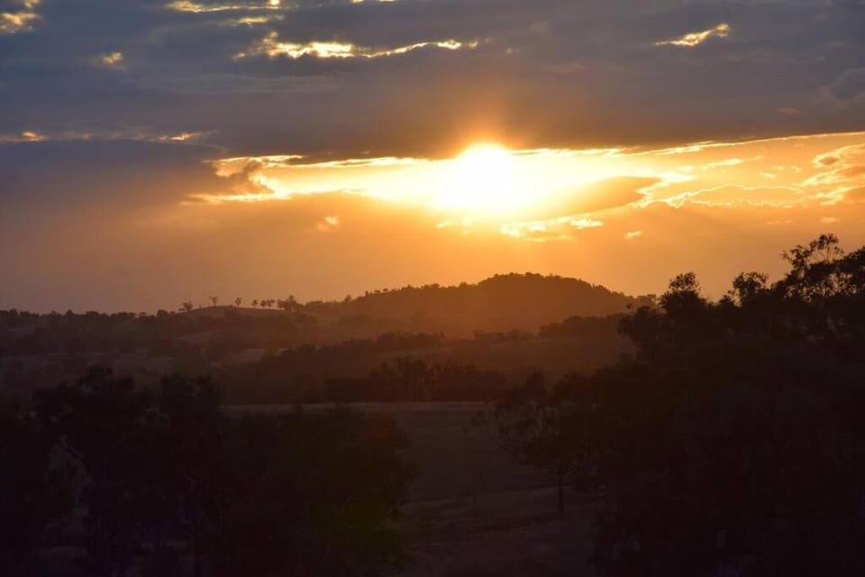 Glenlyon Dam Holiday Cottage & Farmstay Bed and Breakfast in Queensland