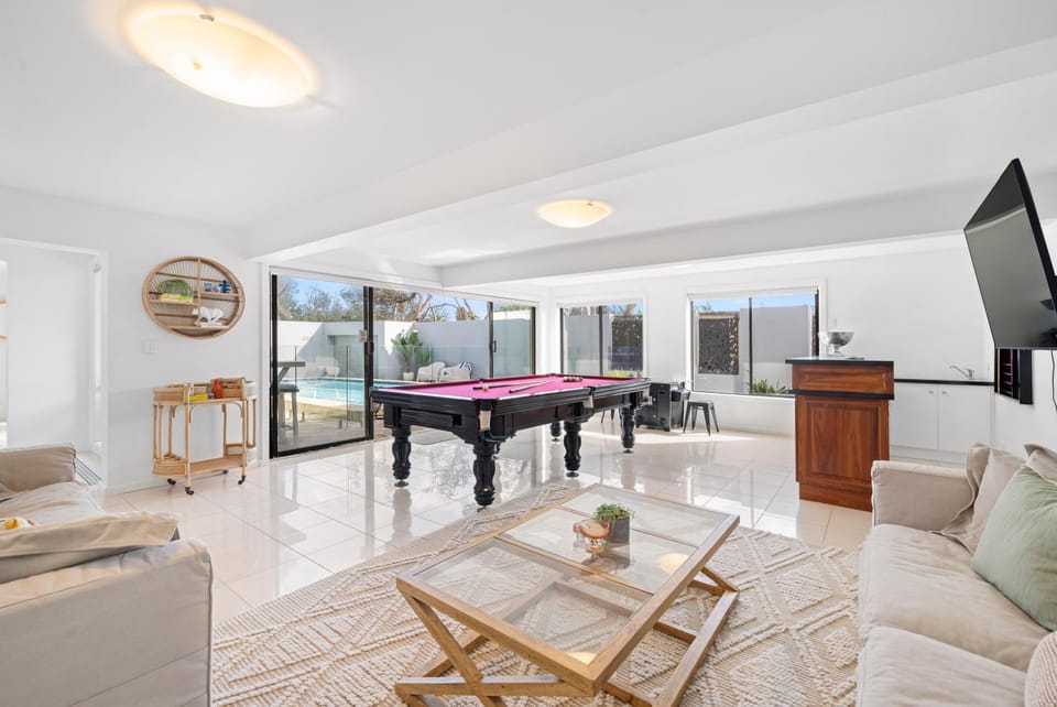 Absolute Beachfront - Luxury Accommodation in Rosebud House in Rosebud