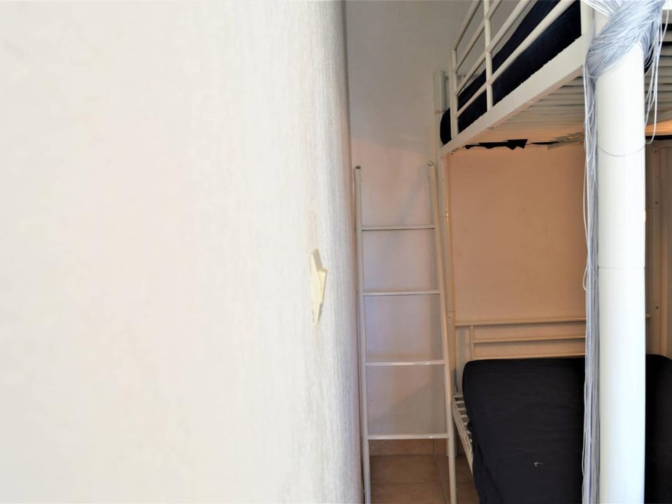 Appartement Climatisé 2 Pièces avec Balcon et Garage Privatif à Cavalaire-sur-Mer - FR-1-226B-101 Apartment in Cavalaire-sur-Mer