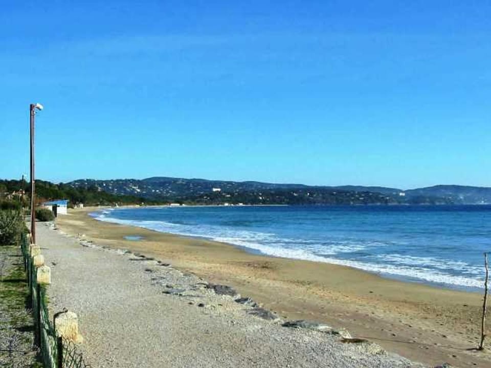 Appartement Climatisé 2 Pièces avec Balcon et Garage Privatif à Cavalaire-sur-Mer - FR-1-226B-101 Apartment in Cavalaire-sur-Mer