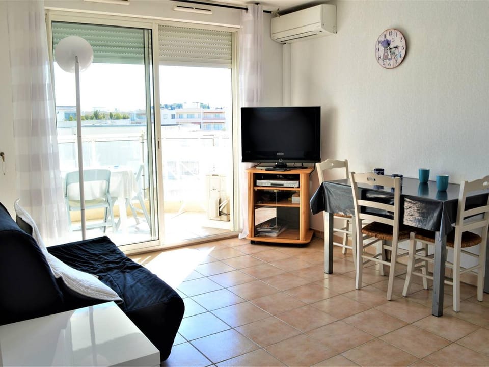 Appartement Climatisé 2 Pièces avec Balcon et Garage Privatif à Cavalaire-sur-Mer - FR-1-226B-101 Apartment in Cavalaire-sur-Mer