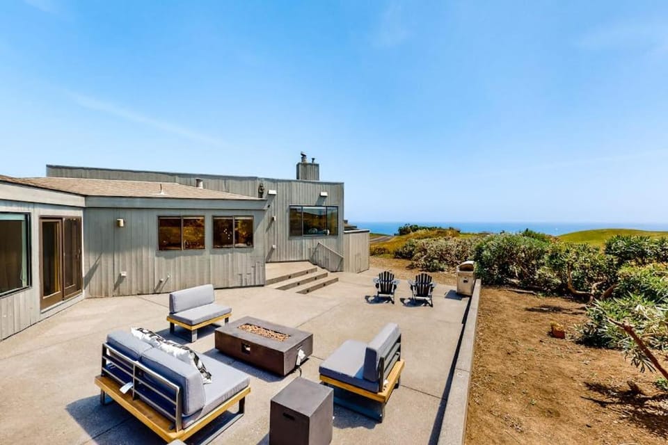 Latitude 38 House in Bodega Bay
