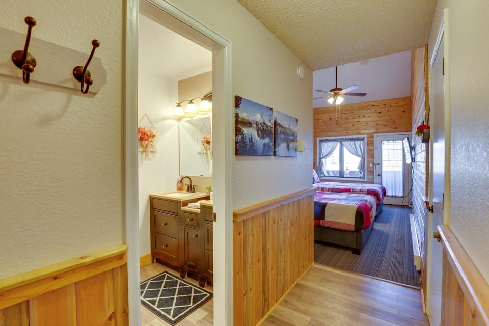 2 Mi to Granby Ranch: Resort Studio w/ Pool Access House in Granby