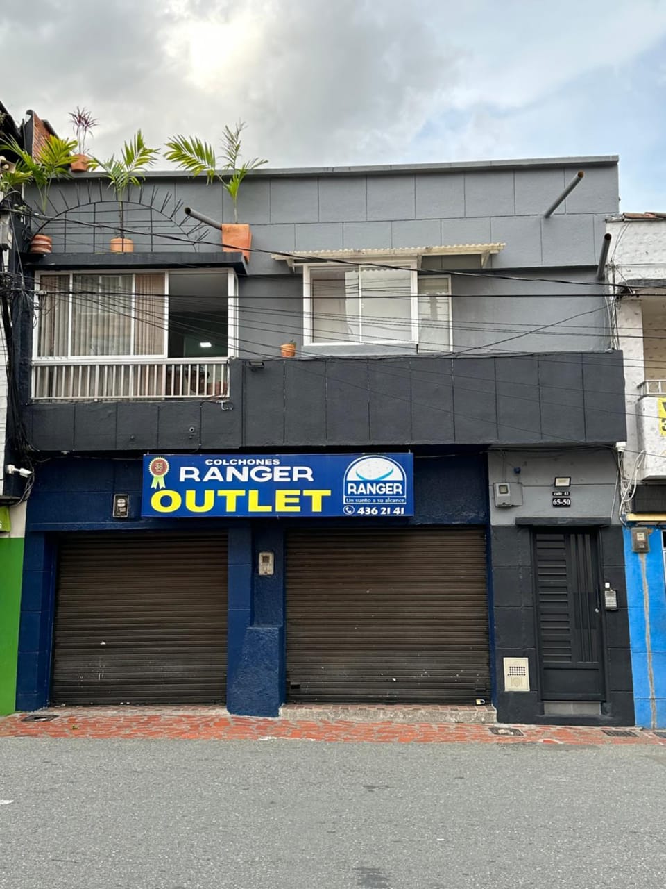 Aparta estudio amoblado 4 Medellín, San Joaquín Apartment in Medellin