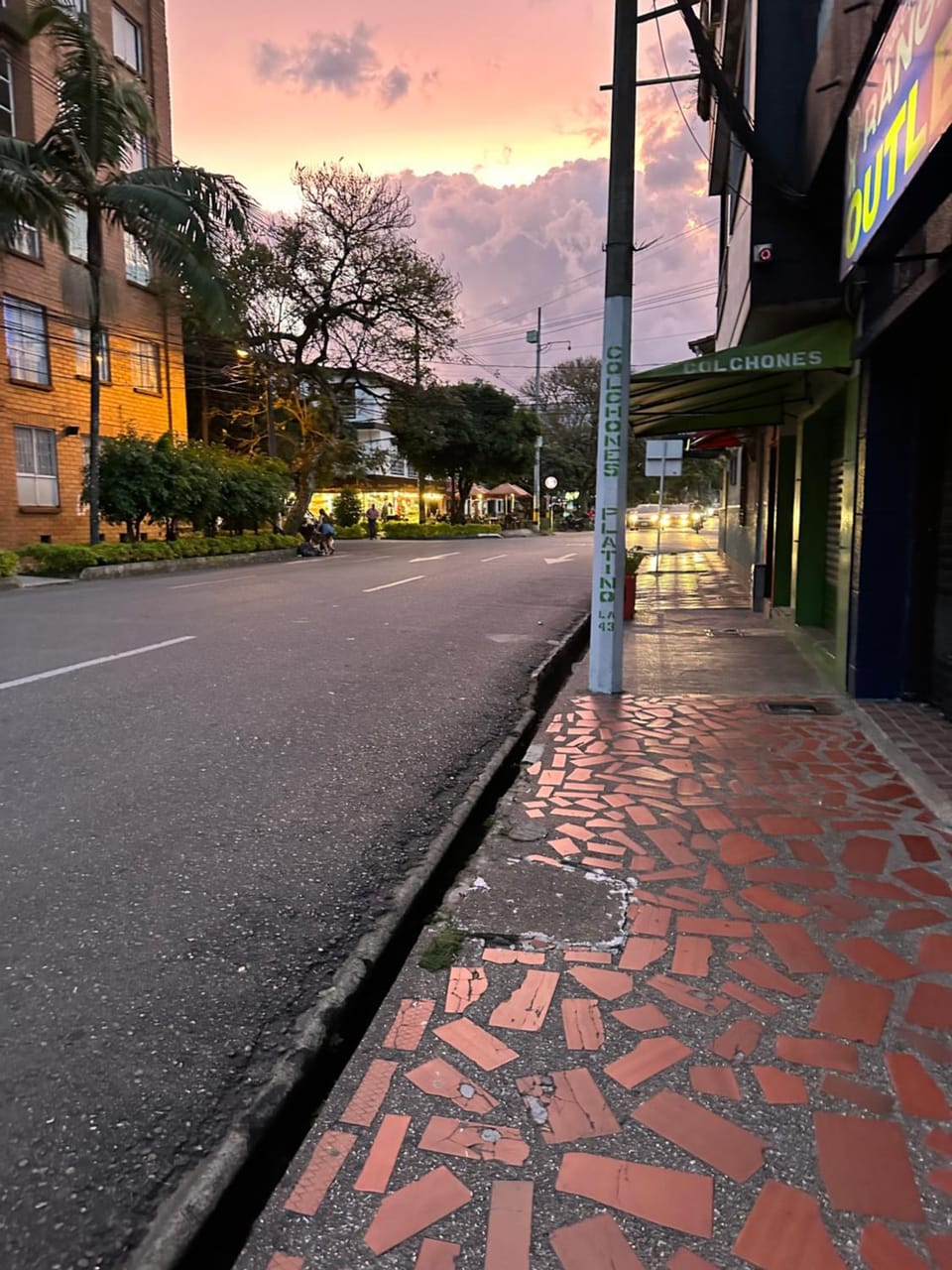 Aparta estudio amoblado 4 Medellín, San Joaquín Apartment in Medellin
