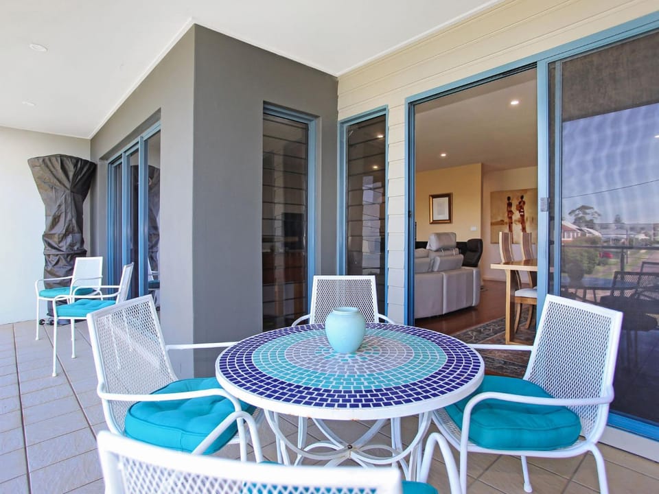 3 The Pier on The Myall River House in Hawks Nest